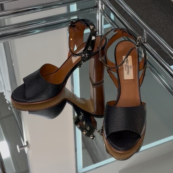 Valentino Sandal Heels - Picture 1 of 2
